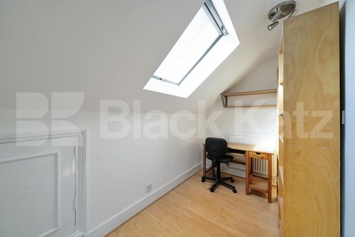 Split level conversion offering 528 Sq. Ft of living & entertaining space  Ashurst Gardens, Tulse Hill / Brixton